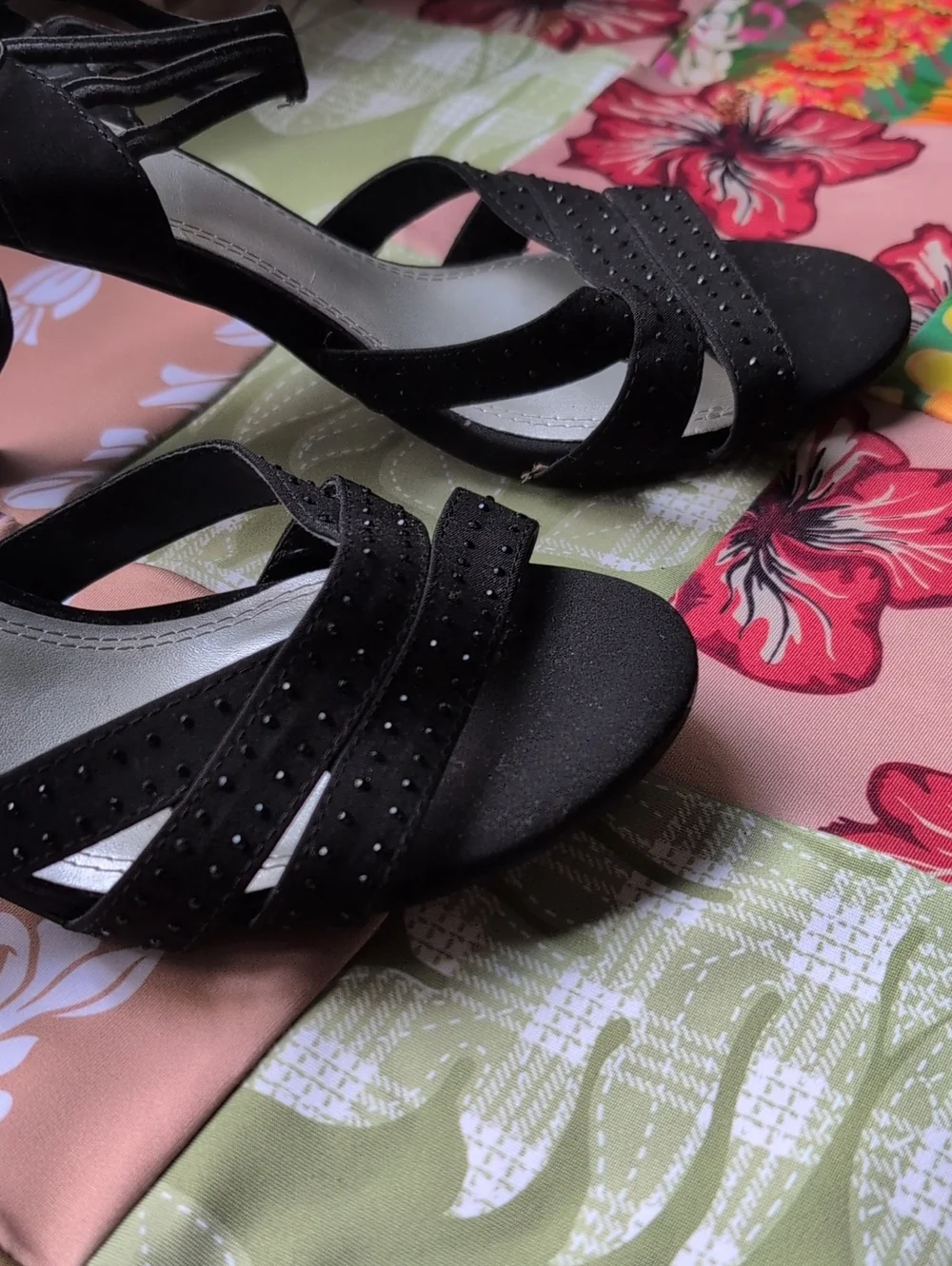 N/A elegant black